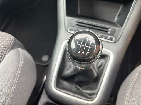 Volkswagen Tiguan TDI BlueMotion Tech R-Line - U652