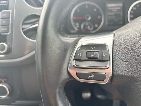 Volkswagen Tiguan TDI BlueMotion Tech R-Line - U652