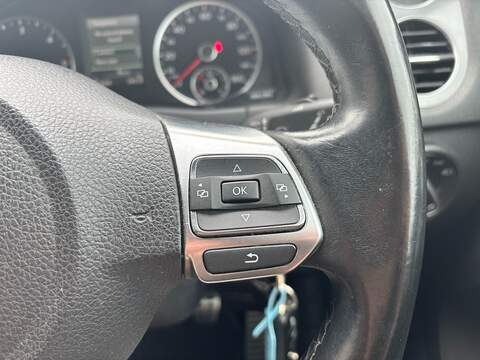 Volkswagen Tiguan TDI BlueMotion Tech R-Line - U652