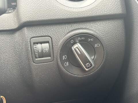 Volkswagen Tiguan TDI BlueMotion Tech R-Line - U652