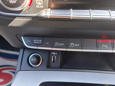 Audi Q5 TDI S line - U660