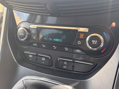 Ford Kuga TDCi Titanium - U663
