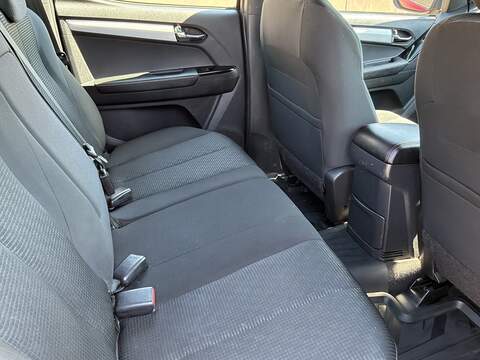 Isuzu D-Max TD Fury - U671