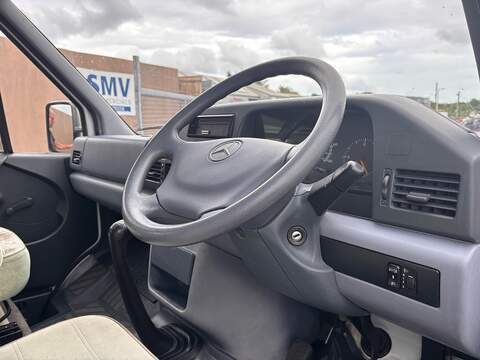 Mercedes-Benz Sprinter  - U676