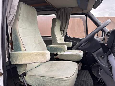 Mercedes-Benz Sprinter  - U676