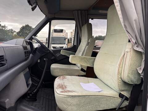 Mercedes-Benz Sprinter  - U676