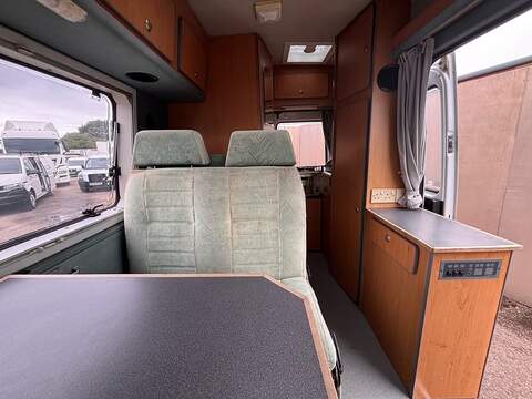 Mercedes-Benz Sprinter  - U676