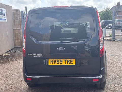 Ford Grand Tourneo Connect EcoBlue Titanium - U677