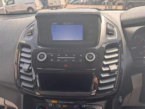 Ford Grand Tourneo Connect EcoBlue Titanium - U677