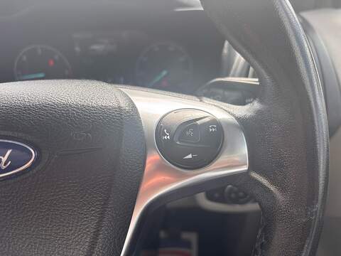 Ford Grand Tourneo Connect EcoBlue Titanium - U677