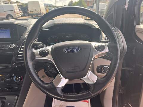 Ford Grand Tourneo Connect EcoBlue Titanium - U677