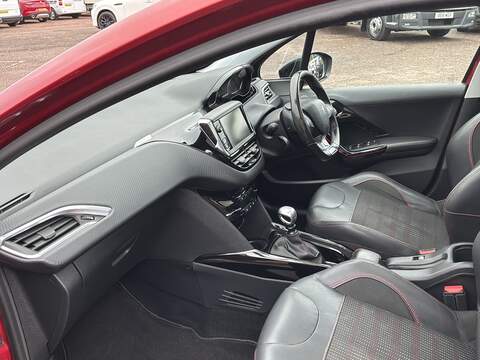 Peugeot 2008 BlueHDi GT Line - U694