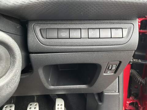 Peugeot 2008 BlueHDi GT Line - U694