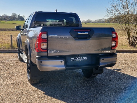 2.8 D-4D-h Invincible X Auto 4WD Euro 6 4dr