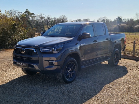 2.8 D-4D-h Invincible X Auto 4WD Euro 6 4dr