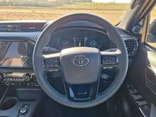 Toyota Hilux Invincible X 4WD D-4D-h Dcb 