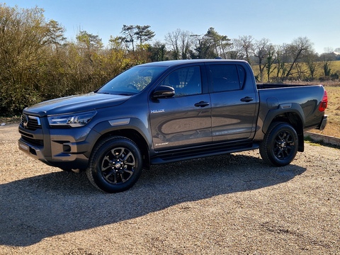 2.8 D-4D-h Invincible X Auto 4WD Euro 6 4dr