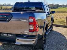 Toyota Hilux Invincible X 4WD D-4D-h Dcb 