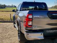 Toyota Hilux Invincible X 4WD D-4D-h Dcb 