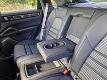 Porsche Cayenne V6 E-Hybrid Platinum Edition 