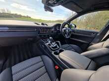 Porsche Cayenne V6 E-Hybrid Platinum Edition 