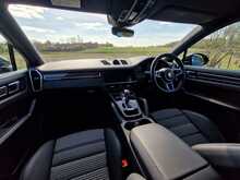 Porsche Cayenne V6 E-Hybrid Platinum Edition 