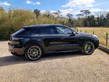 Porsche Cayenne V6 E-Hybrid Platinum Edition 