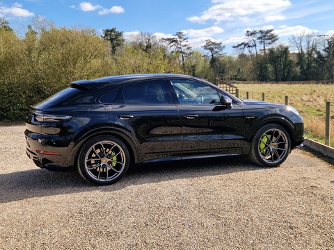 3.0 V6 E-Hybrid 17.9kWh Platinum Edition Coupe 5dr Petrol Plug-in Hybrid TiptronicS 4WD Euro 6 (s/s) (3.6kW Charger) (462 ps)