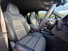 Porsche Cayenne V6 E-Hybrid Platinum Edition 