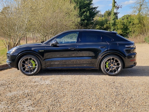 3.0 V6 E-Hybrid 17.9kWh Platinum Edition Coupe 5dr Petrol Plug-in Hybrid TiptronicS 4WD Euro 6 (s/s) (3.6kW Charger) (462 ps)