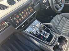 Porsche Cayenne V6 E-Hybrid Platinum Edition 