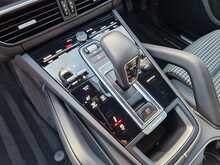 Porsche Cayenne V6 E-Hybrid Platinum Edition 