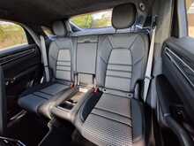 Porsche Cayenne V6 E-Hybrid Platinum Edition 