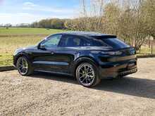 Porsche Cayenne V6 E-Hybrid Platinum Edition 