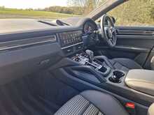 Porsche Cayenne V6 E-Hybrid Platinum Edition 