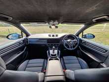 Porsche Cayenne V6 E-Hybrid Platinum Edition 