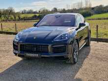 Porsche Cayenne V6 E-Hybrid Platinum Edition 