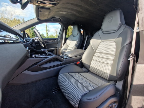 3.0 V6 E-Hybrid 17.9kWh Platinum Edition Coupe 5dr Petrol Plug-in Hybrid TiptronicS 4WD Euro 6 (s/s) (3.6kW Charger) (462 ps)