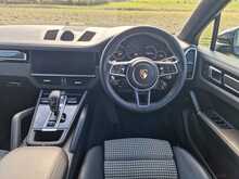 Porsche Cayenne V6 E-Hybrid Platinum Edition 