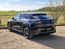 Porsche Cayenne V6 E-Hybrid Platinum Edition 