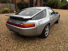 Porsche 928 GTS 