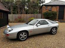 Porsche 928 GTS 