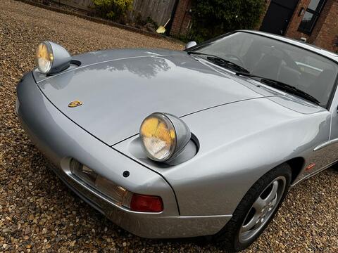 928 GTS Coupe 5.4 Automatic Petrol