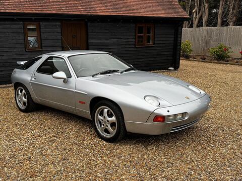928 GTS Coupe 5.4 Automatic Petrol