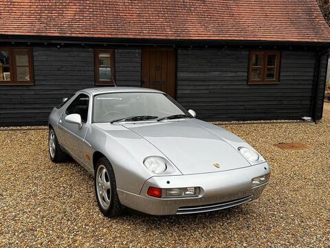 928 GTS Coupe 5.4 Automatic Petrol