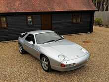 Porsche 928 GTS 