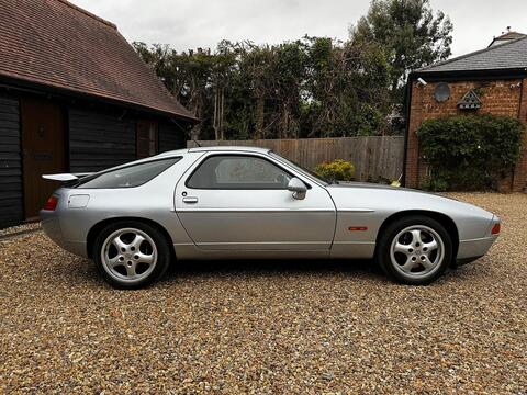928 GTS Coupe 5.4 Automatic Petrol