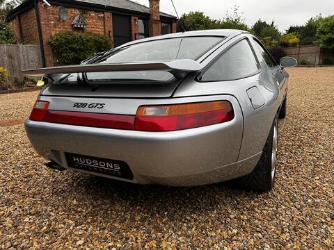 928 GTS Coupe 5.4 Automatic Petrol