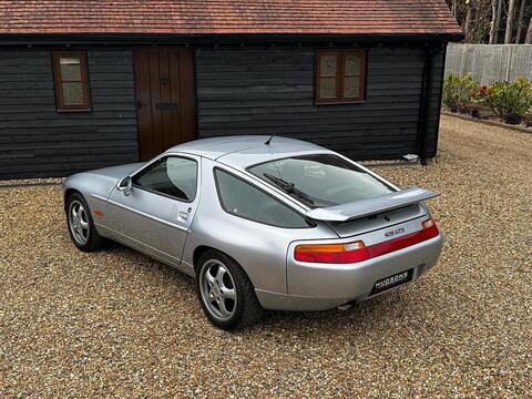928 GTS Coupe 5.4 Automatic Petrol