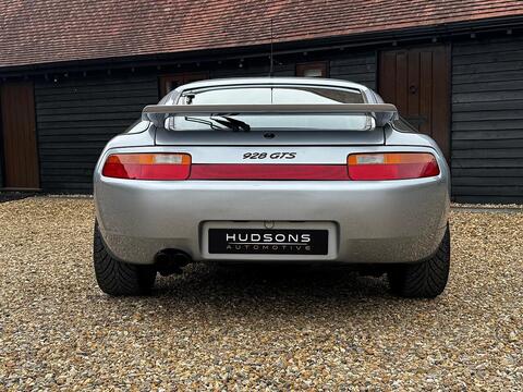 928 GTS Coupe 5.4 Automatic Petrol